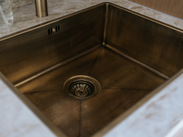 Frenkie Spoelbak 70x40 Messing Patina – Onderbouw – Vlakbouw – Opbouw