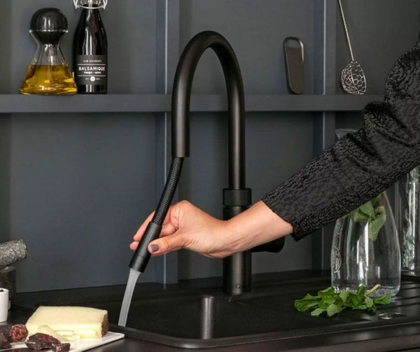 Quooker Flex met COMBI boiler & CUBE reservoir 5-in-1 kraan Zwart 2