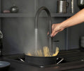 Quooker Fusion Round met COMBI boiler & CUBE reservoir 5-in-1 kraan Zwart 1
